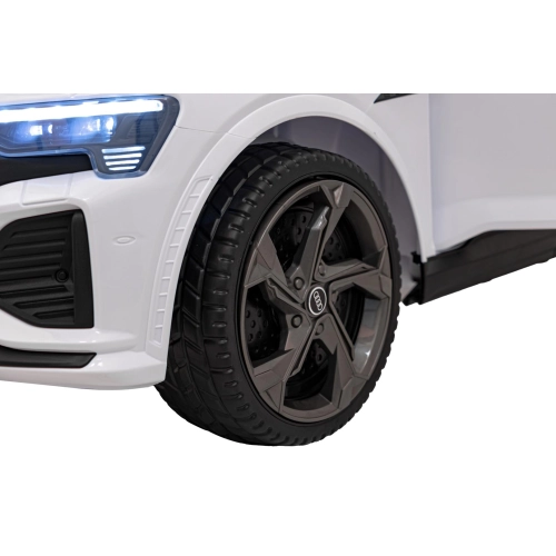 Autko na akumulator dla dzieci Audi SQ8 Biały BRD-2168.BIA